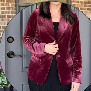 Versona women’s velvet burgundy blazer size XS like new worn once.